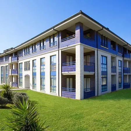 アパルタメントス ドゥナス デ リエンクレス * Boó de Piélagos